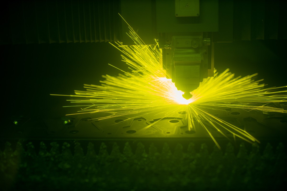 Laser Cutting Process (1)
