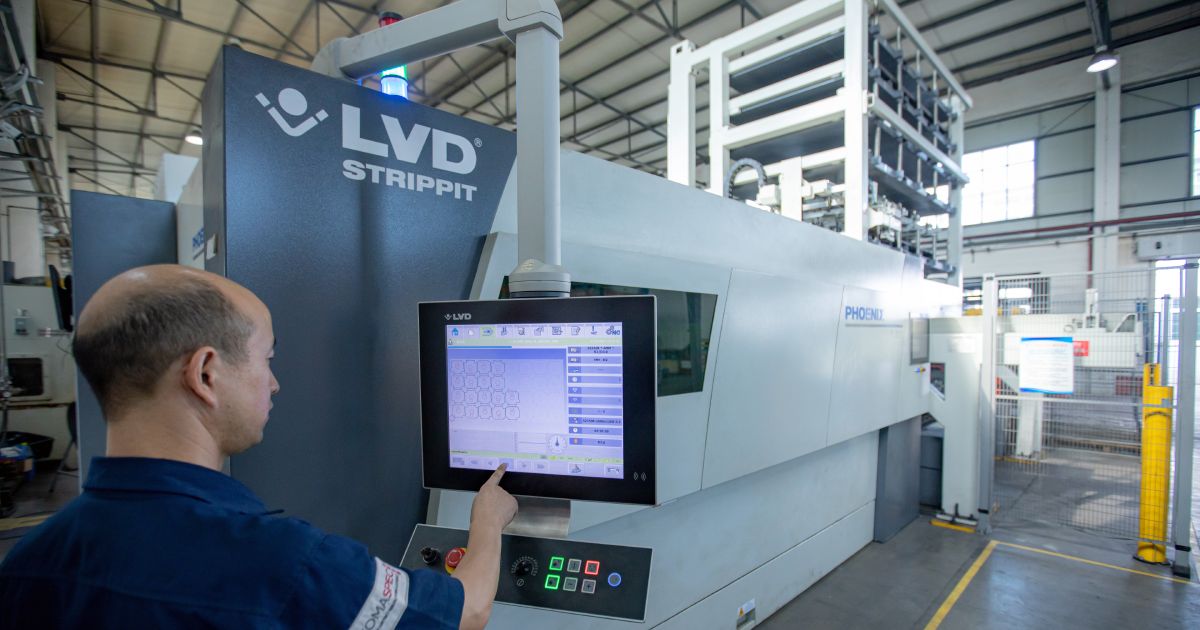 High Precision Metal Fabricator In China Komacut 